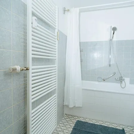 In Metternich Fuer 5 Personen Апартаменты *