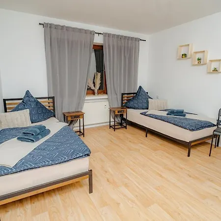 In Metternich Fuer 5 Personen * Кобленц